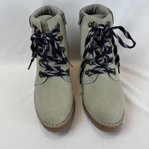 Maurices Claire Grey Knit Collar Lace Up Wedge Boot - size 9